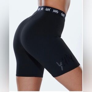 Yitty Major Label Shaping High Waist Logo Waistband Shorts Black Large